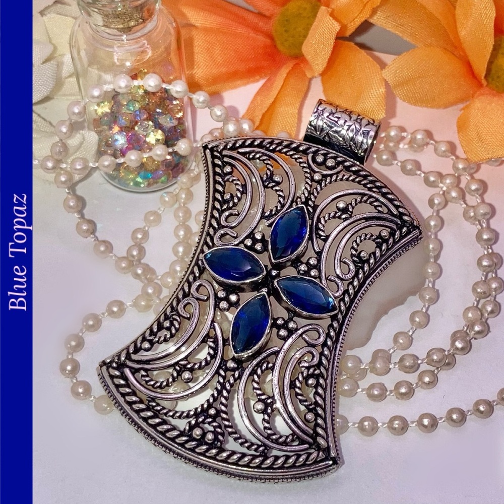 NWOT London Blue Topaz Gemstone Handmade Filigree Pendant